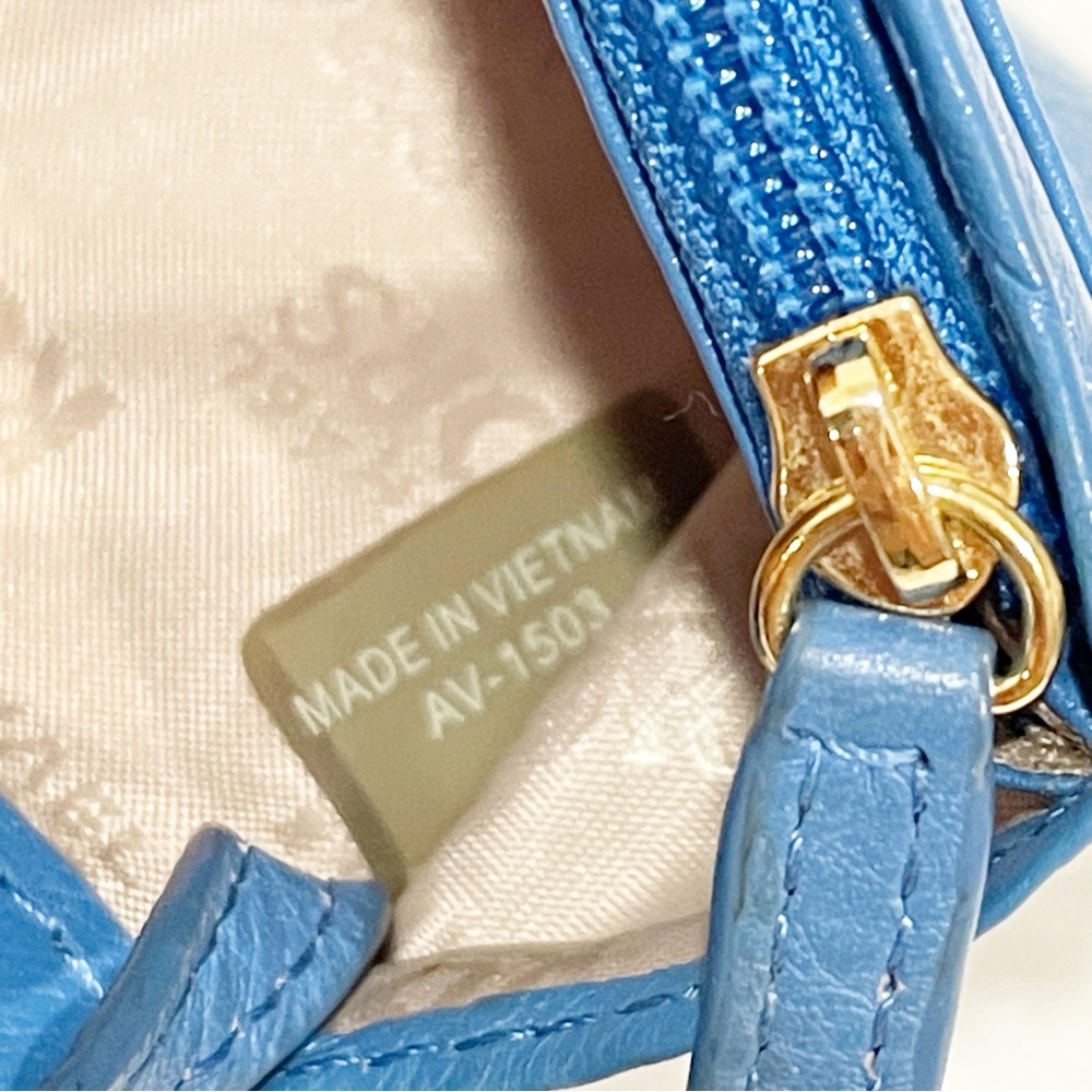 Michael Kors Blue Leather Keychain Card Holder Wallet Accessory - Picture 4 of 5